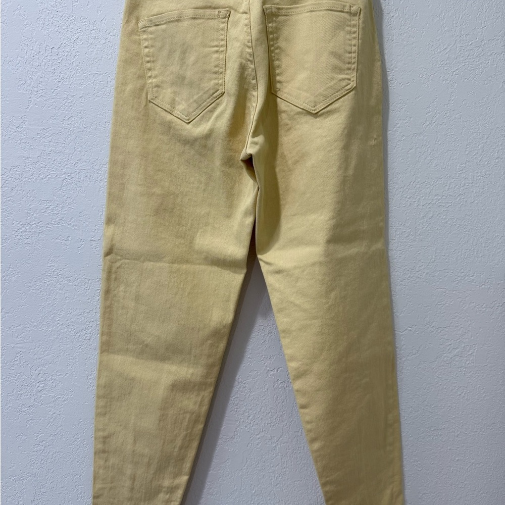 High Rise Yellow Jeans - Picture 3 of 8